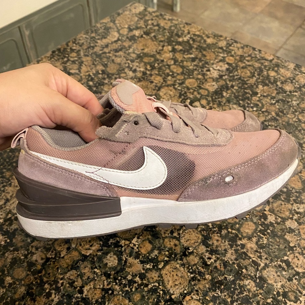 NIKE WAFFLE ONE Girls Youth Size 2.5 - light purple 💜✨